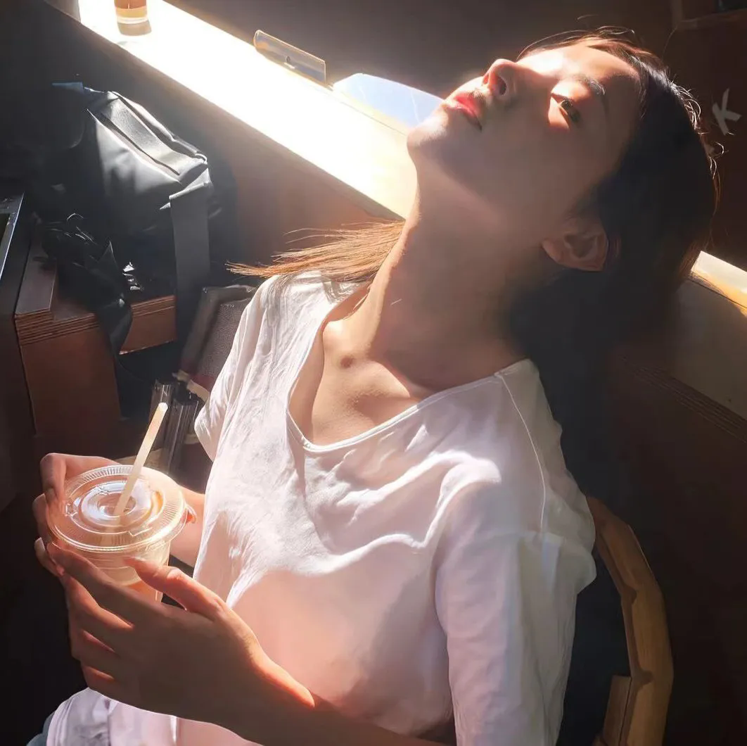 璀璨繁星不如你